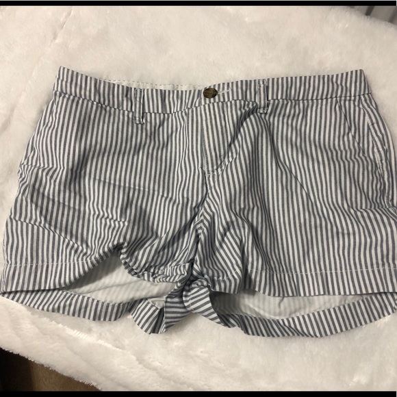 Gray&white Old Navy shorts - Picture 1 of 2